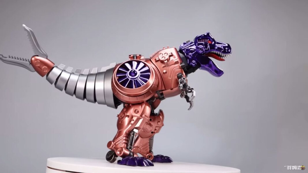 TransArt BWM-06 Tyrannosaurus (MP TransMetal Megatron) In-Hand Images